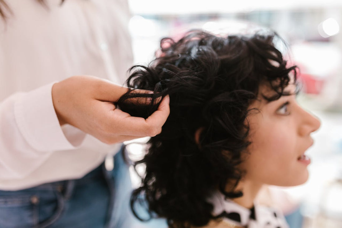 How to Put in Clip-In Hair Extensions