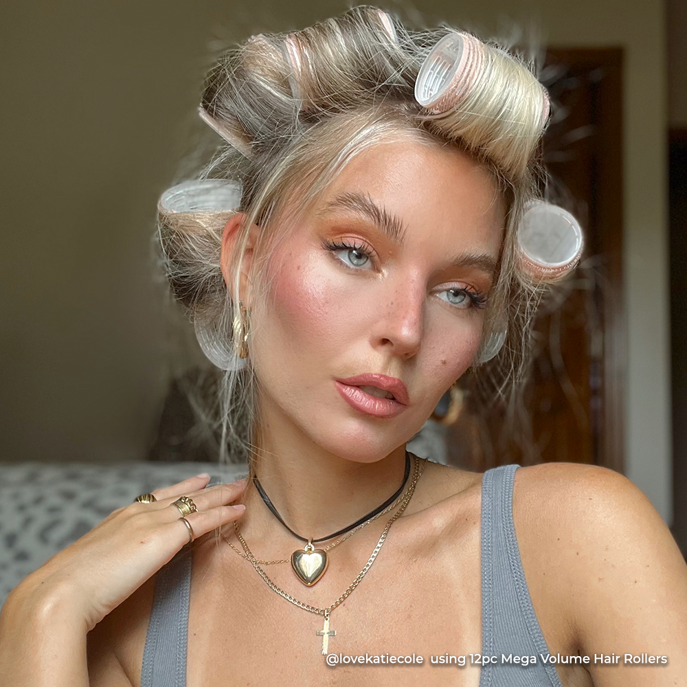 How to Use Hair Rollers For Flawless 90s Blowout