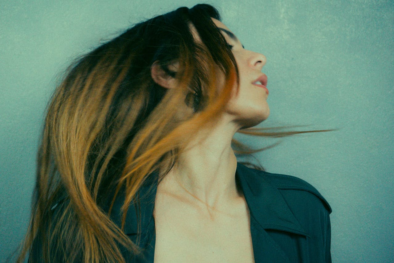 Best Straight Clip-in Hair Extensions in 2026 - INH HAIR